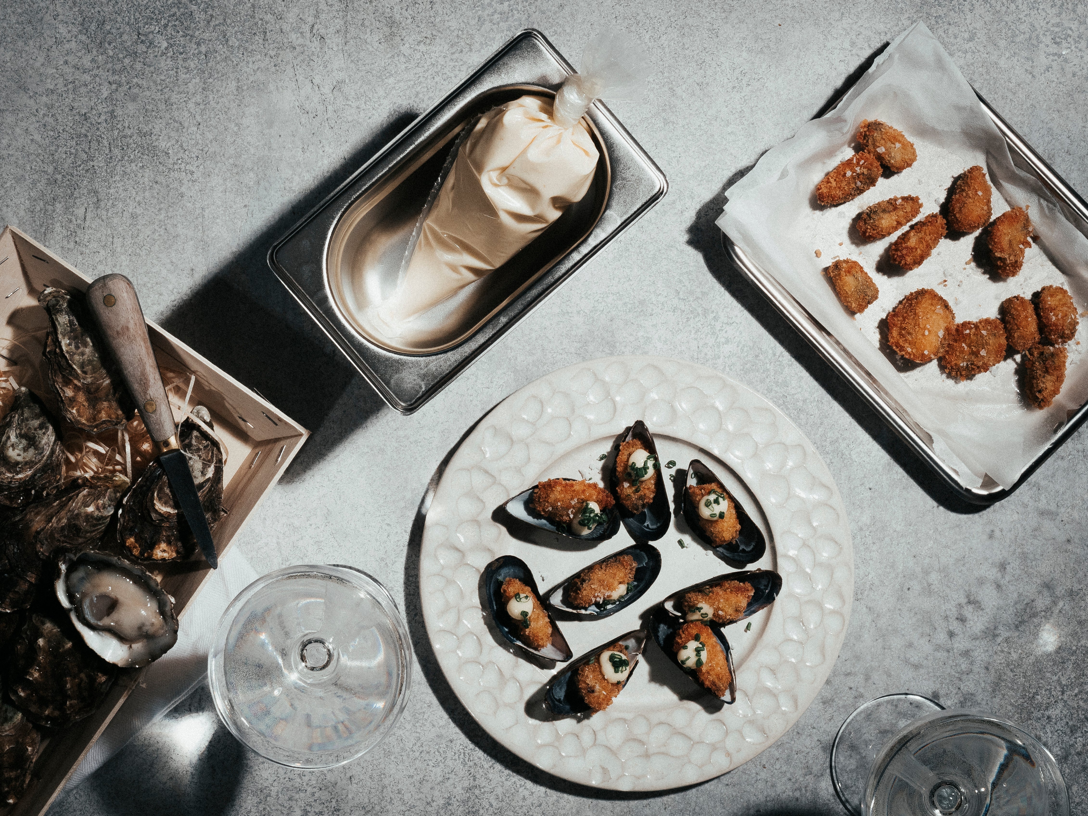 Pankofriterad blåmussla med musselaioli